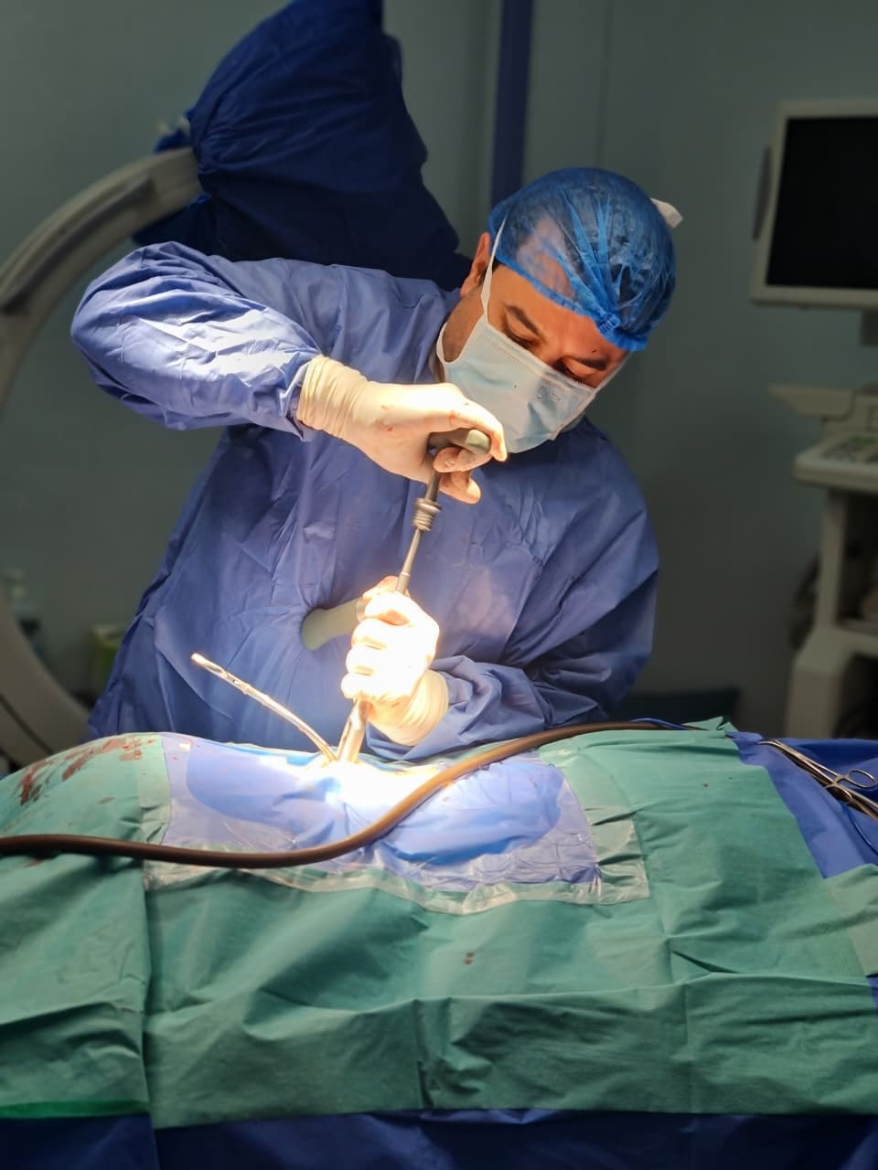 تعرف على الدكتور أحمد فراج - صورة 1